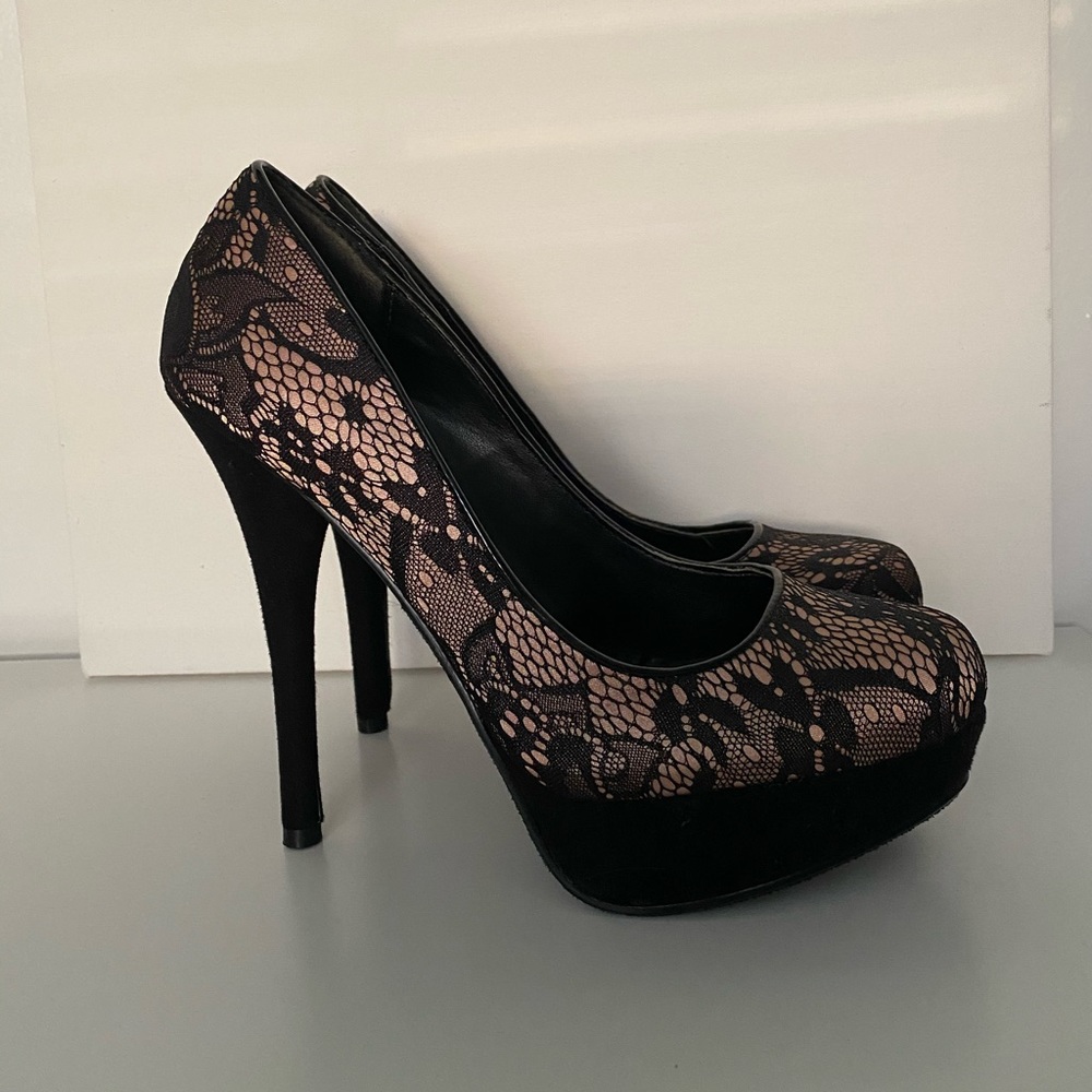 Women’s Black High heels size 10